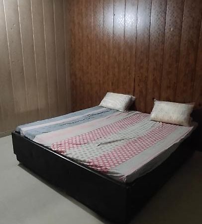 Ferienwohnung Radha Madhav Vrindāvan Exterior foto